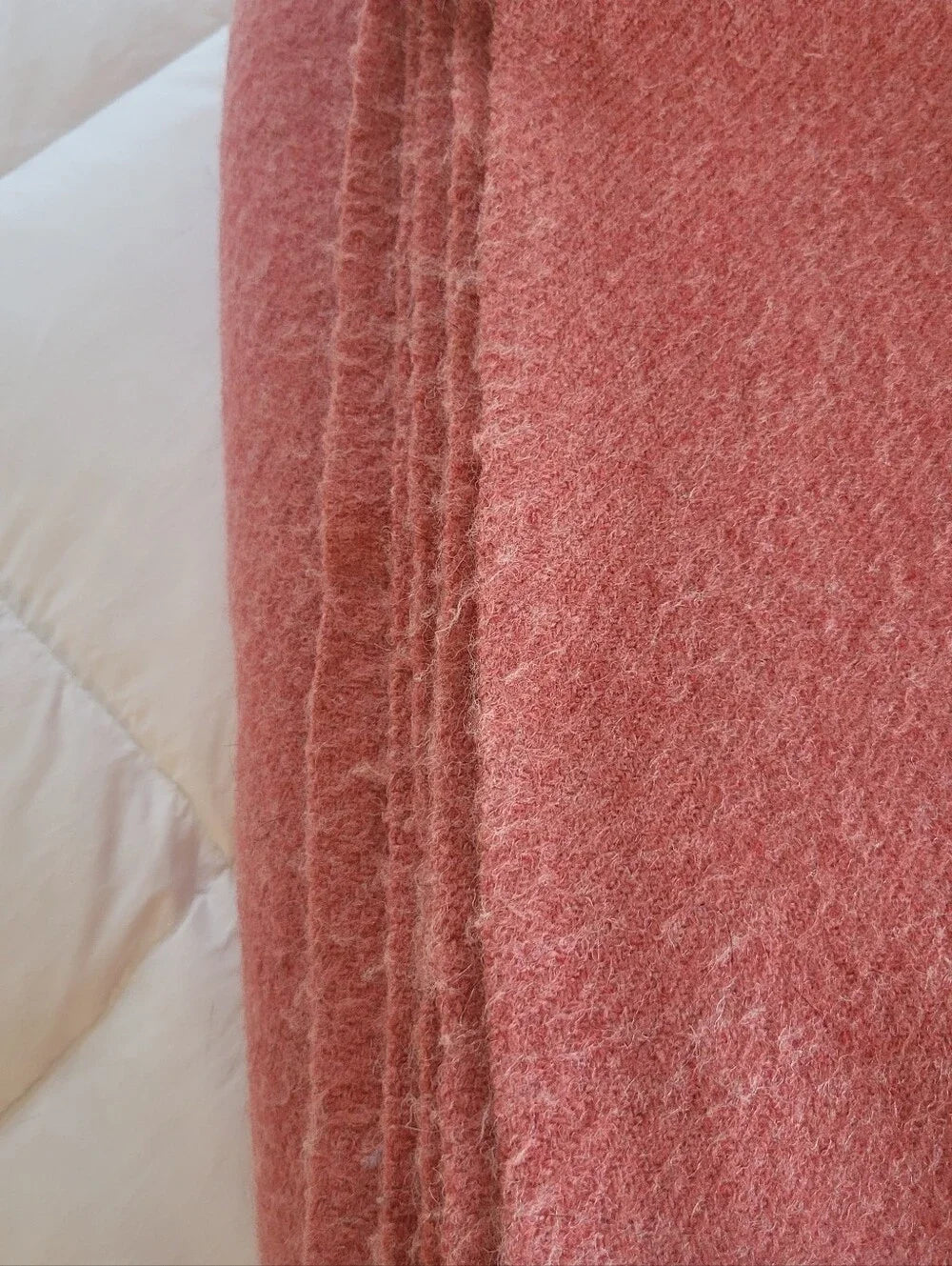 Vintage DBL sz Wool Blend Blanket