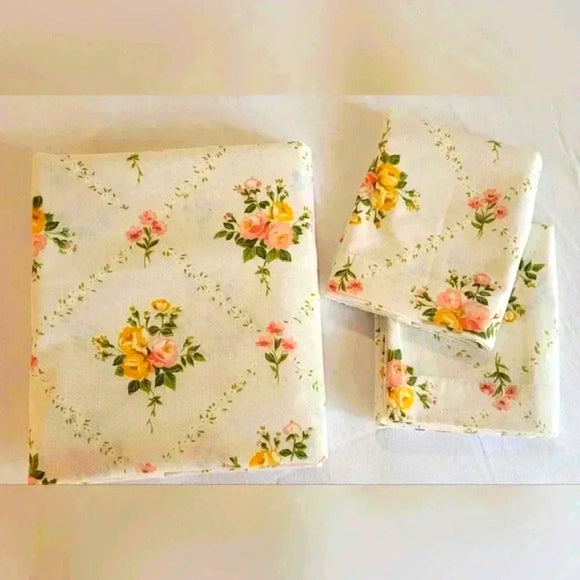 Vintage Double Top Sheet with 2 Cases 3pc Set