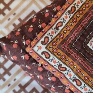 VINTAGE Queen sz 4pc Bedding Curation