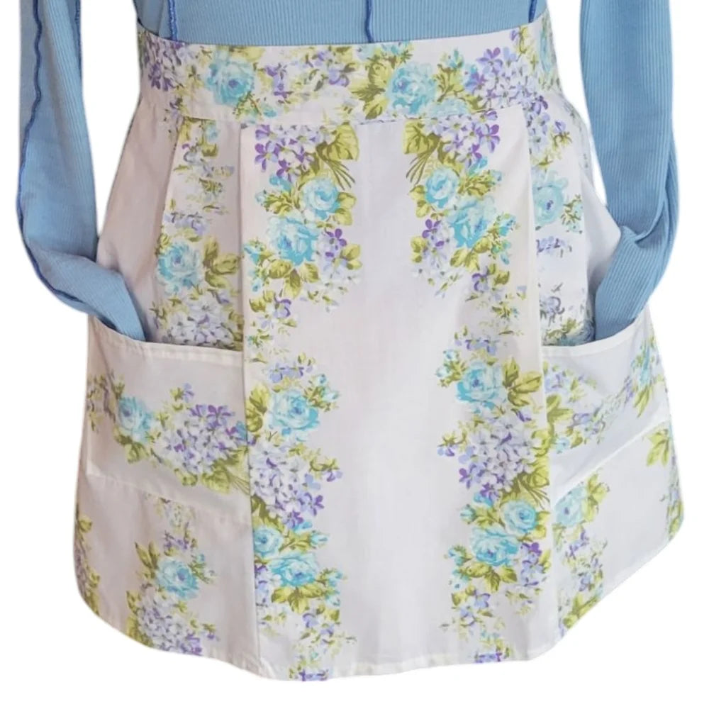 Reproduction Vintage Style Kitchen Apron. OS.