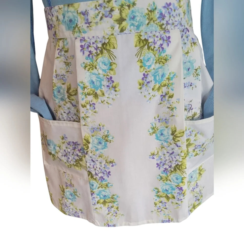 Reproduction Vintage Style Kitchen Apron. OS.