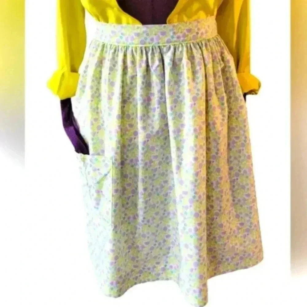 Retro inspired Kitchen or Craft Apron, NWOT, OS