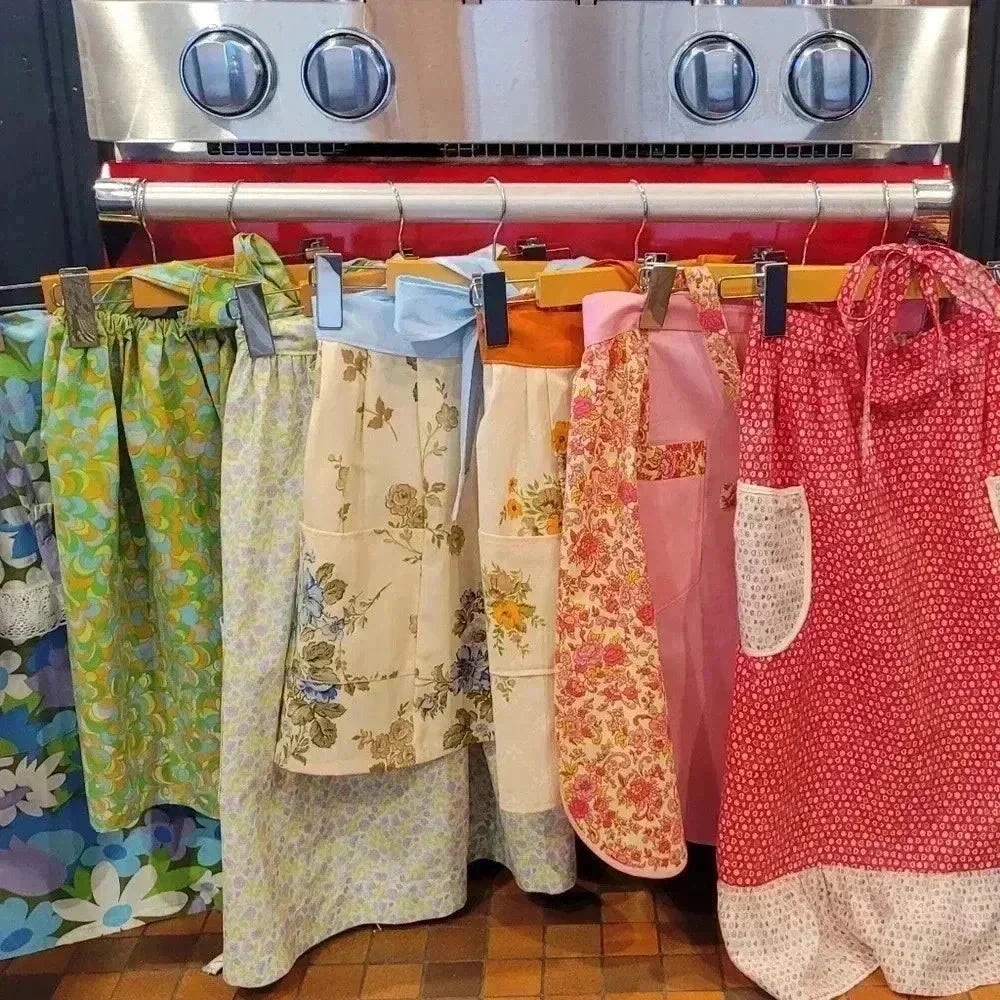 Retro inspired Kitchen or Craft Apron, NWOT, OS