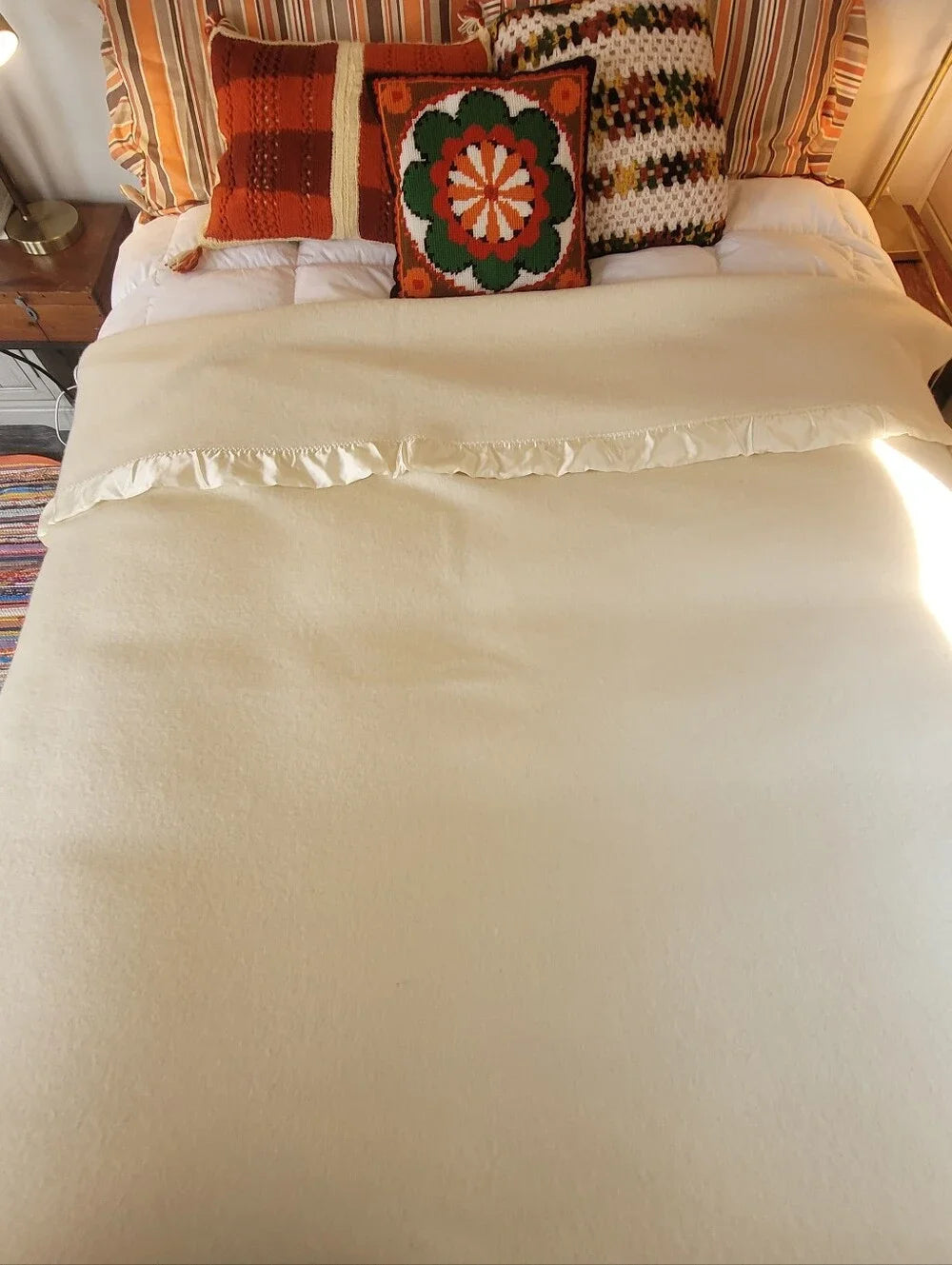 Vintage QN Sz 100% Wool Blanket