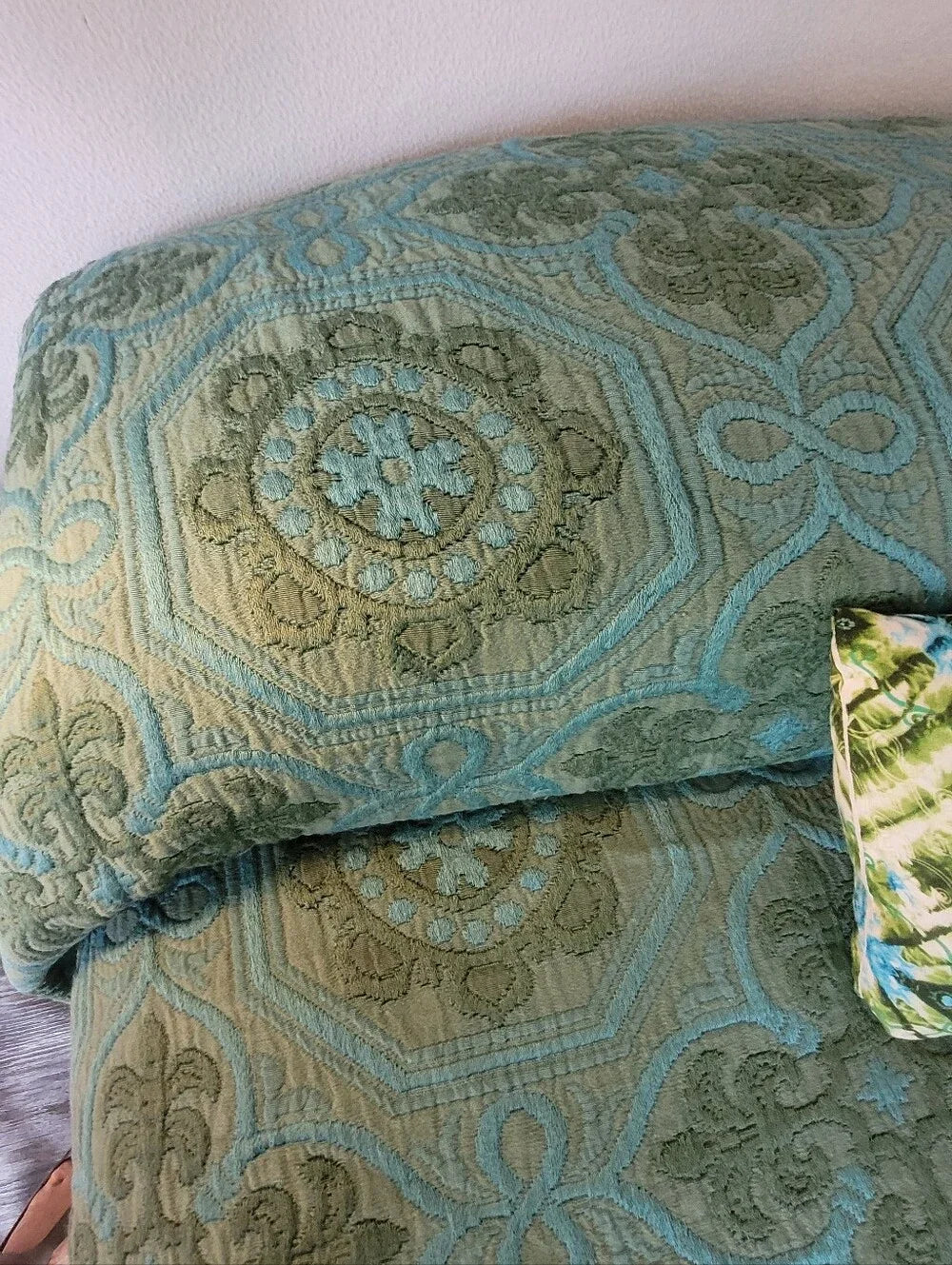 Vintage DBL Or Queen fit 70's Glam  Bedspread