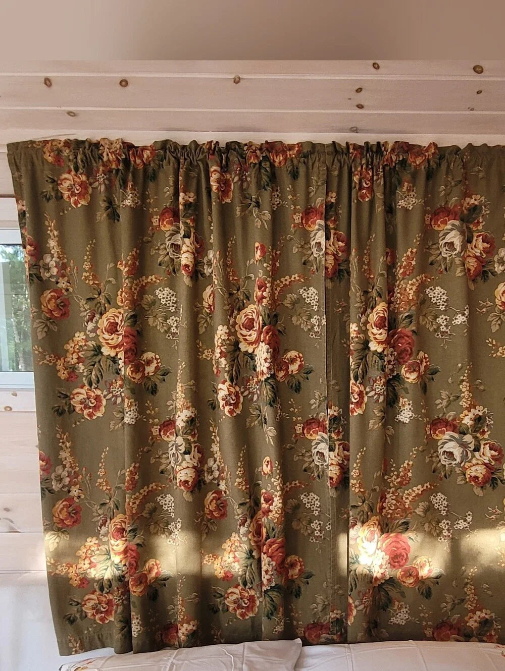 Retro Draperies 90's Floral