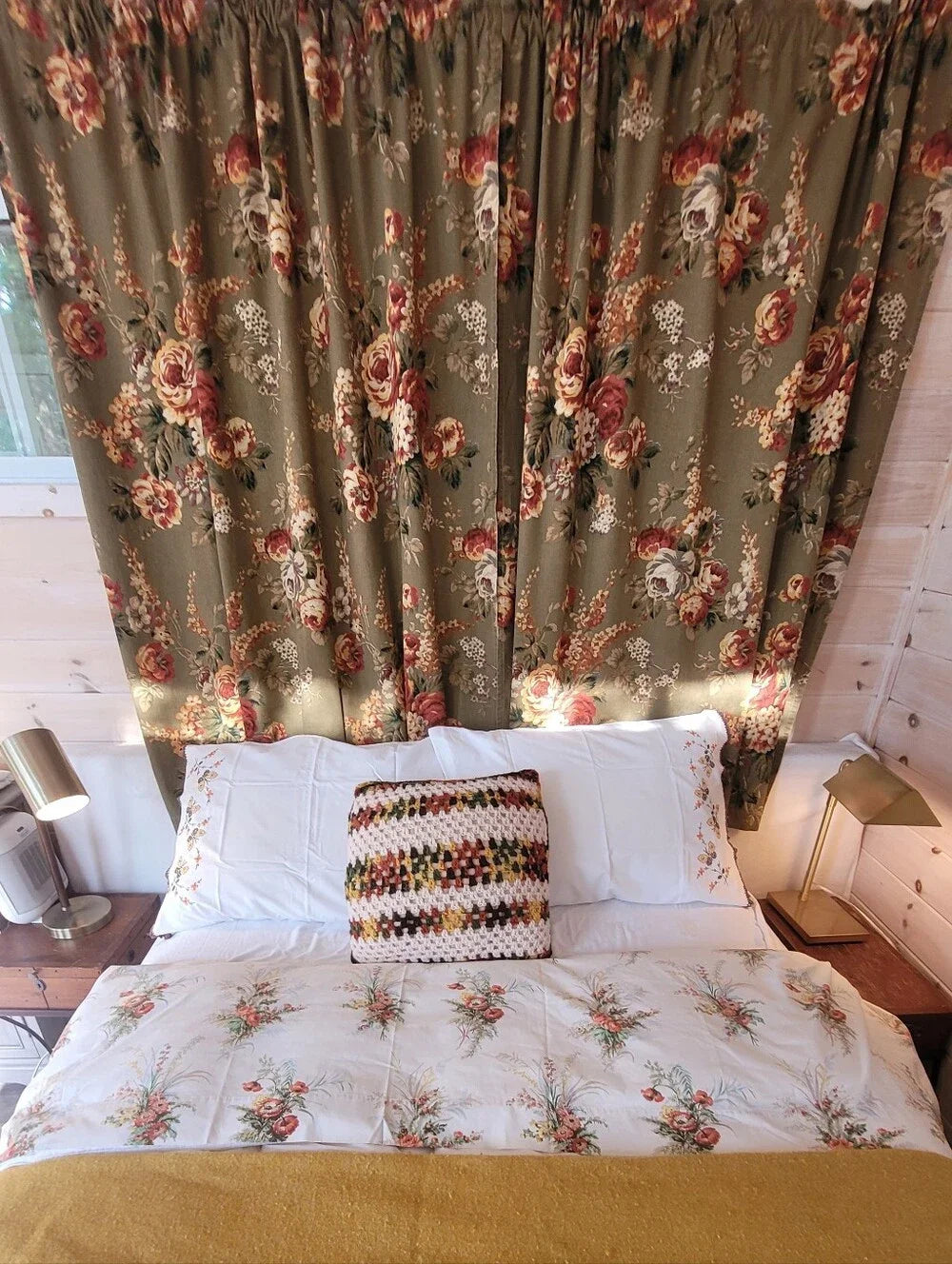 Retro Draperies 90's Floral