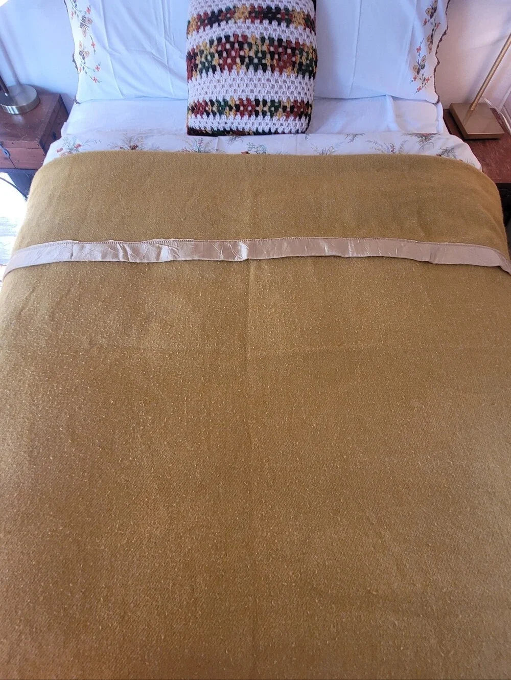 Vintage Queen Sz Wool Blend Blanket