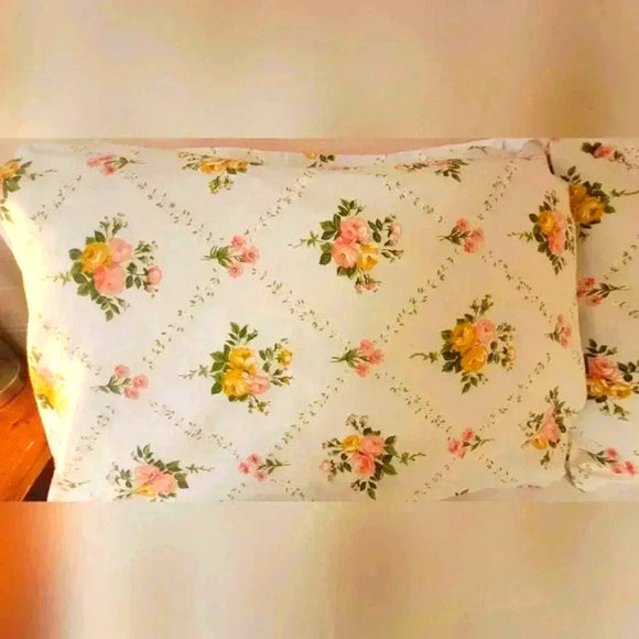 Vintage Double Top Sheet with 2 Cases 3pc Set