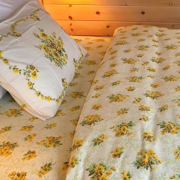 Vintage Full Double Sz 3pc Bedding Set. Sunflowers Motif, Sears, 50/50 Blend