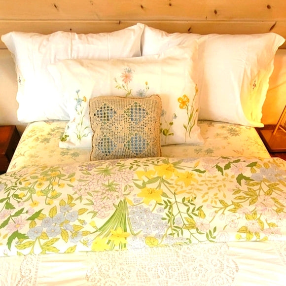 Vintage DBL/Full Size 5pc Bedding Curation