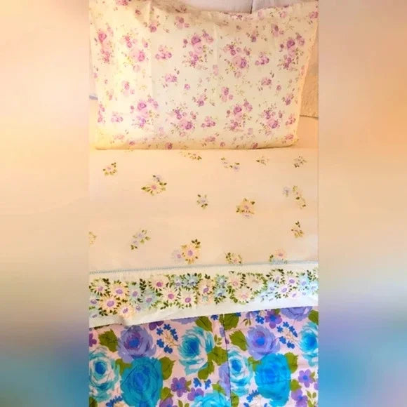 VINTAGE Single Bedding 3pc Combo: Bedspread, Flat Sheet & Pillowcase