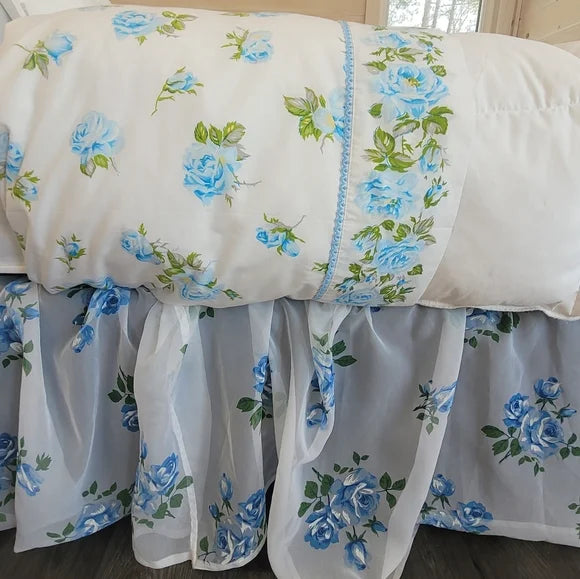 VINTAGE QUEEN Sz Flat Sheet, Blue Rose Motif, Cotton Poly Blend
