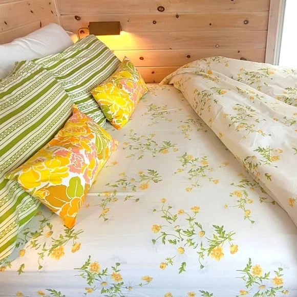 VINTAGE Double sz4 pc Bedding Curation