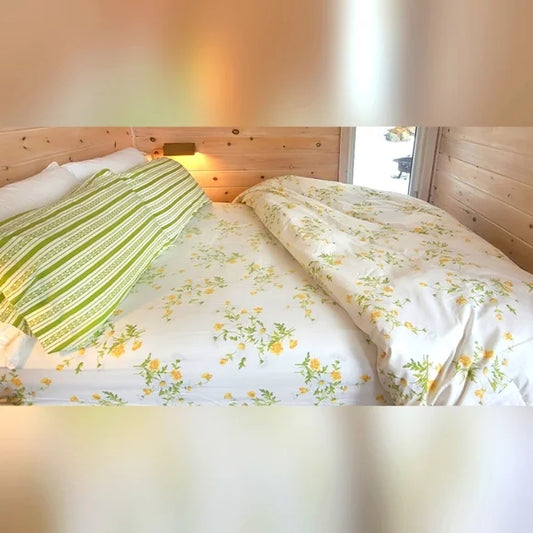 VINTAGE Double sz4 pc Bedding Curation