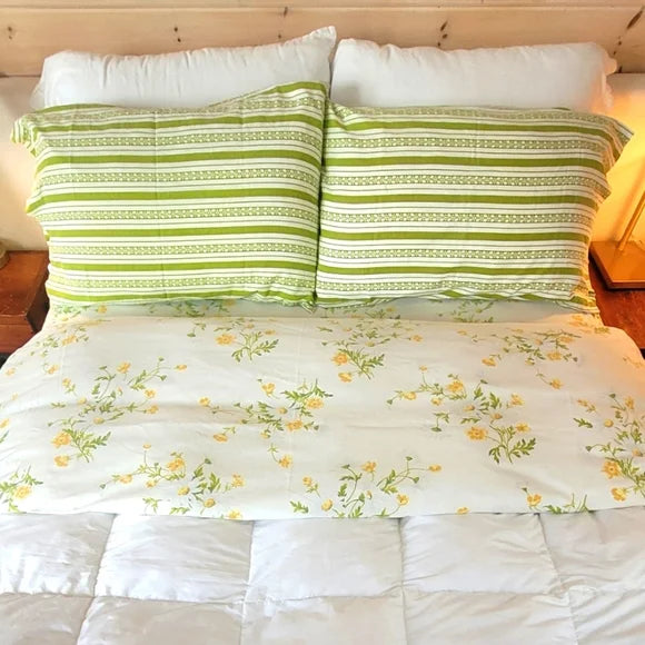 VINTAGE Double sz4 pc Bedding Curation