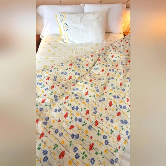VINTAGE Queen or Double 3pc Bedding Curation, Primary Colour Punch! Cot/poly Blend