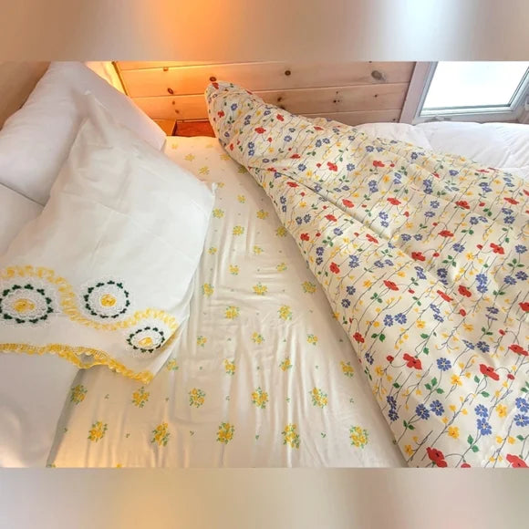 VINTAGE Queen or Double 3pc Bedding Curation, Primary Colour Punch! Cot/poly Blend