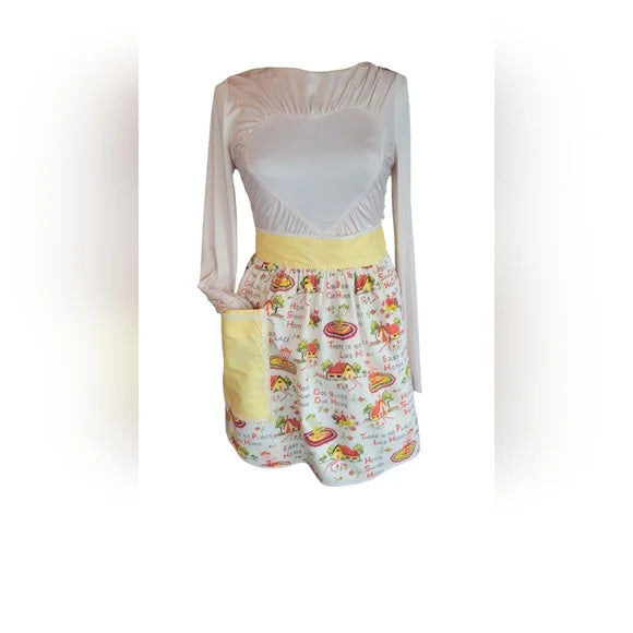 Reproduction Vintage Style Kitchen Apron. OS.