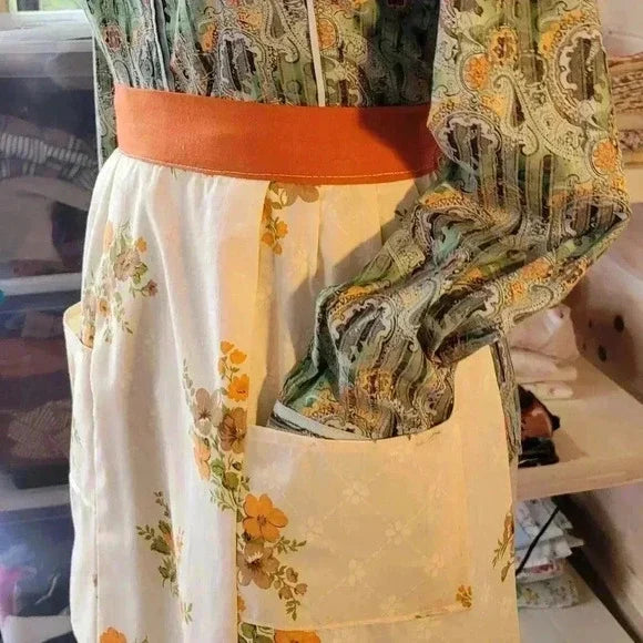 Retro Kithen or Craft Apron, NWOT, OS