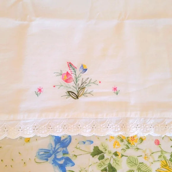 VINTAGE & Y2K Double Full sz 3 pc Bedding Curation W/100% Cotton And Embroidery