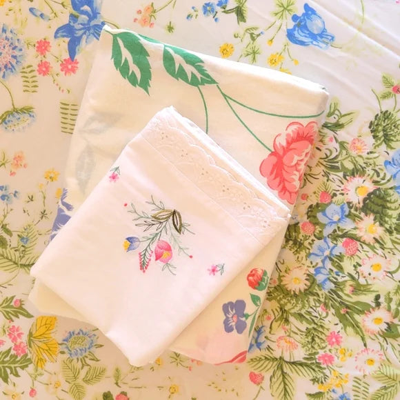 VINTAGE & Y2K Double Full sz 3 pc Bedding Curation W/100% Cotton And Embroidery