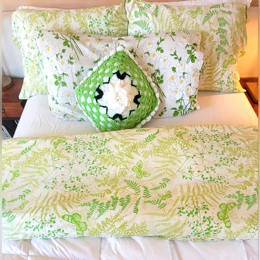 Vintage Queen Sz 5pc Bedding Curation