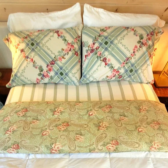 Vintage Vibes Y2K era Queen Bedding 4pc Curation