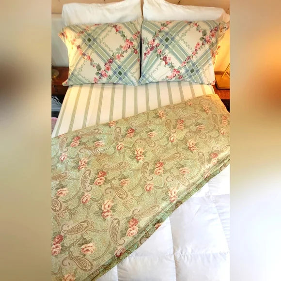 Vintage Vibes Y2K era Queen Bedding 4pc Curation