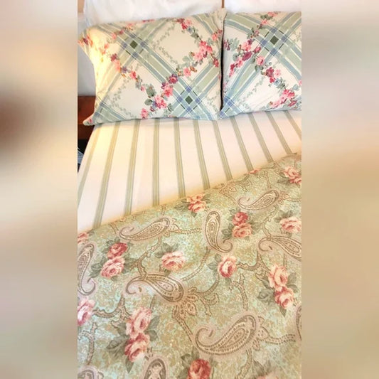 Vintage Vibes Y2K era Queen Bedding 4pc Curation