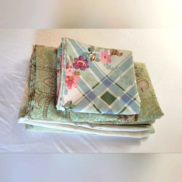 Vintage Vibes Y2K era Queen Bedding 4pc Curation