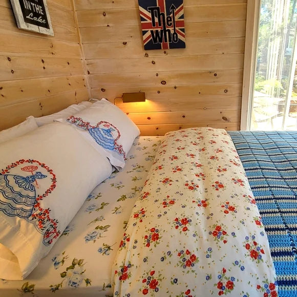 Vintage Double / Full 4pc Bedding Curation