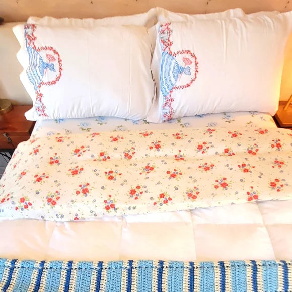 Vintage Double / Full 4pc Bedding Curation