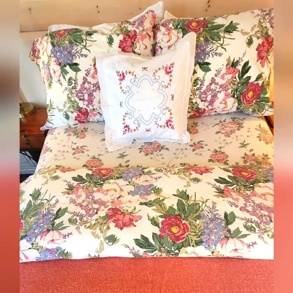 Vintage Double / Full Size 5pc Bedding Curation