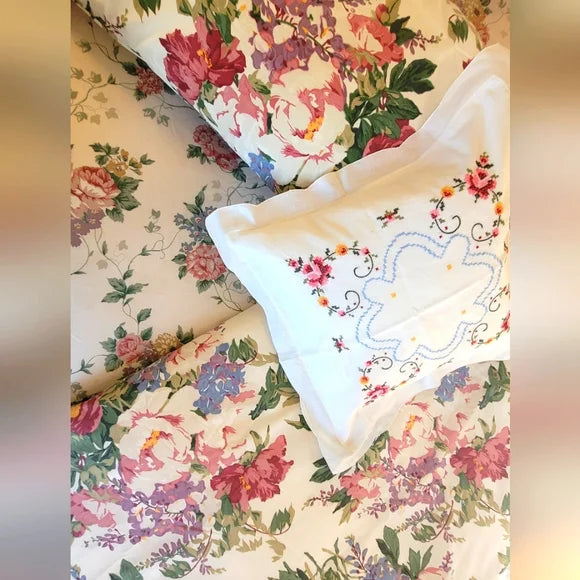 Vintage Double / Full Size 5pc Bedding Curation