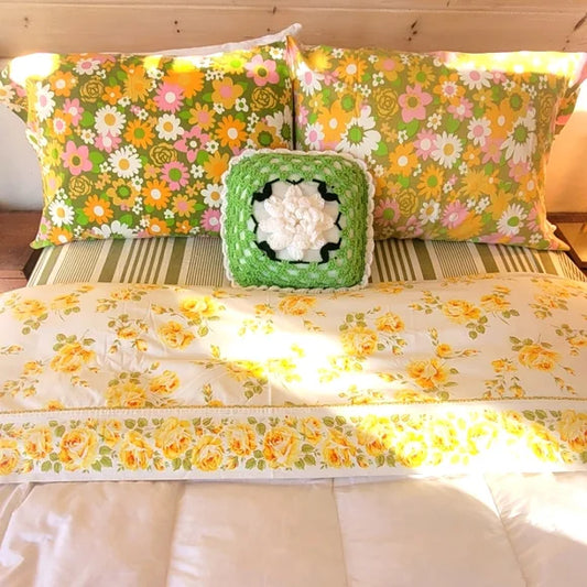 VINTAGE & Y2K King Sz, 4pc Bedding Curation