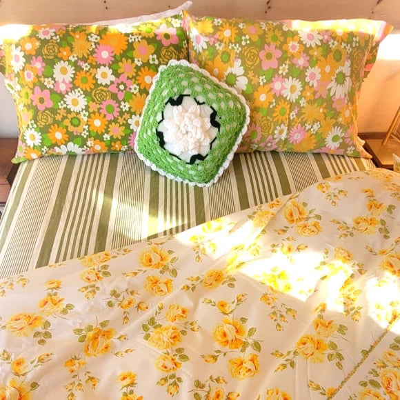 VINTAGE & Y2K King Sz, 4pc Bedding Curation