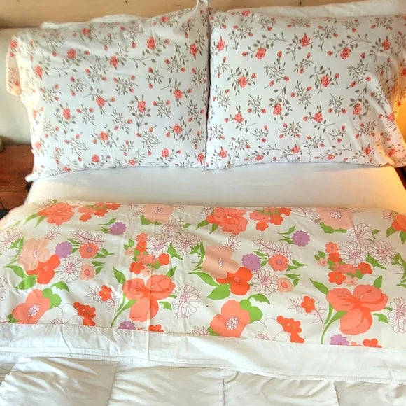 VINTAGE King Size Flat Sheet And 2 Cases