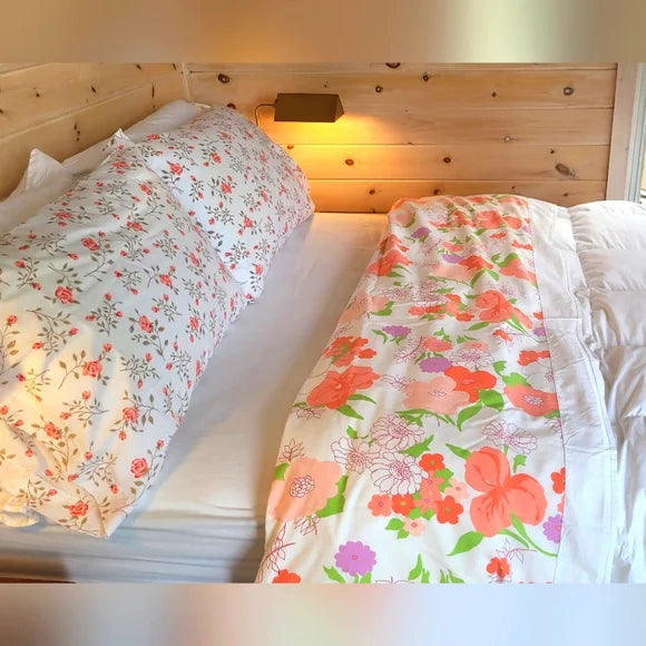 VINTAGE King Size Flat Sheet And 2 Cases