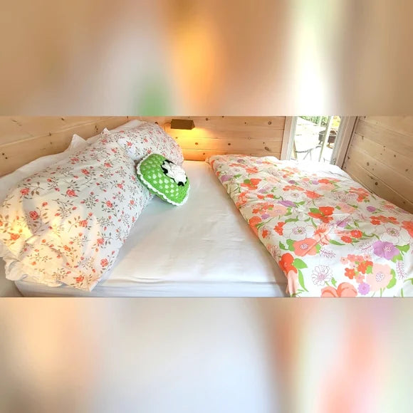 VINTAGE King Size Flat Sheet And 2 Cases