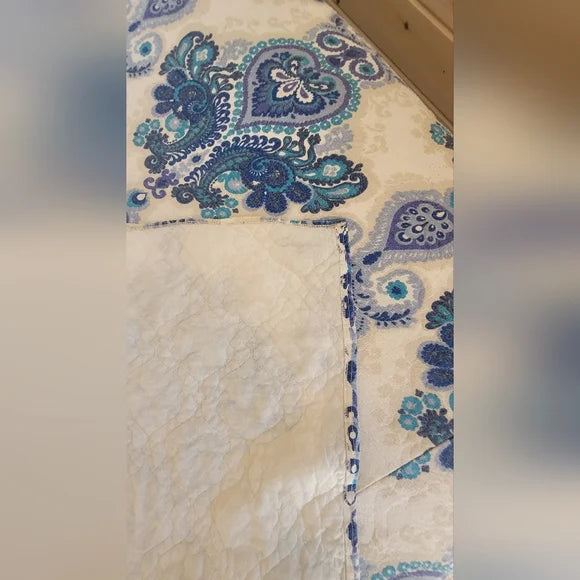 VINTAGE Double Or Queen Fit , Bedspread