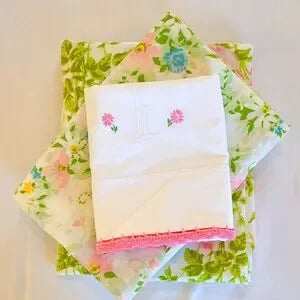VINTAGE & Y2K Twin Single sz 3pc Bedding Curation Embroidered "E" Feature
