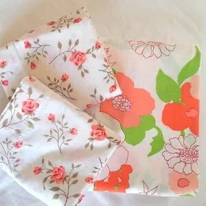 VINTAGE King Size Flat Sheet And 2 Cases