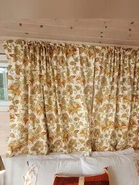 Vintage Retro Draperies 90's Floral